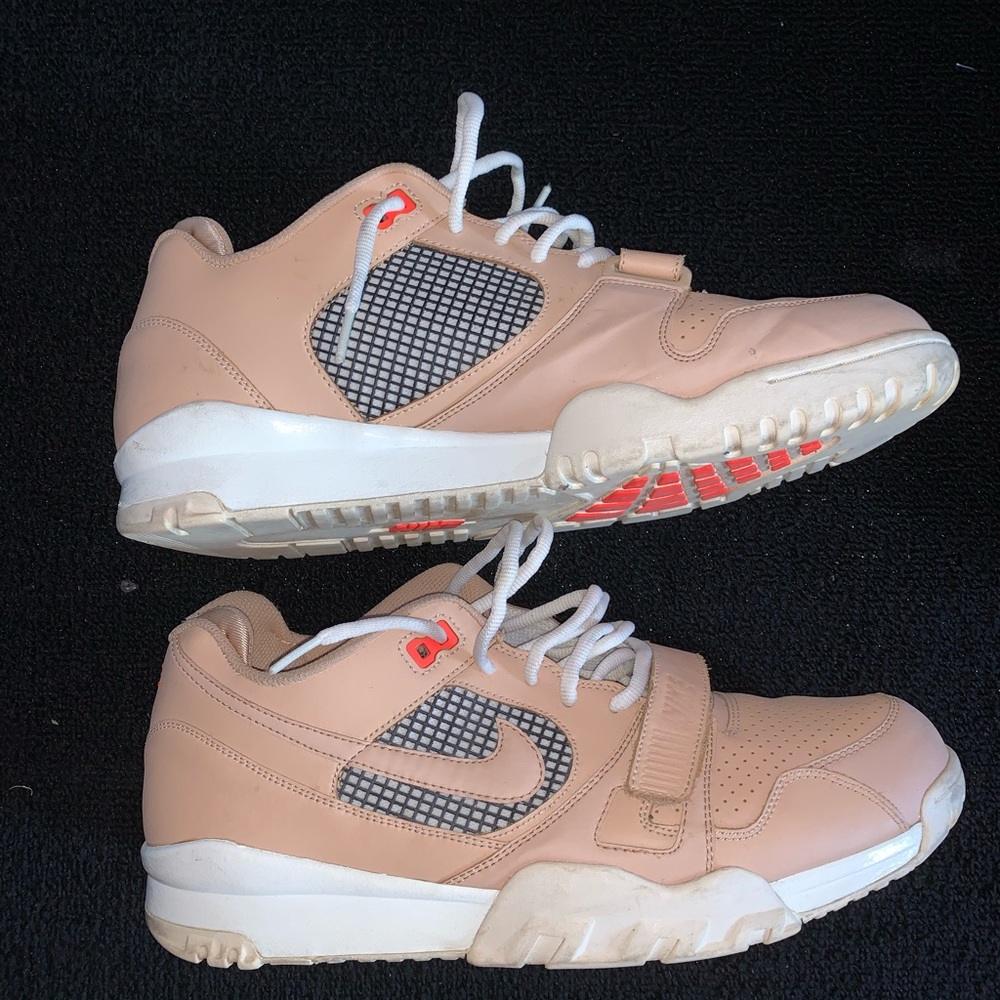 Nike shoes - Picture 4 of 6